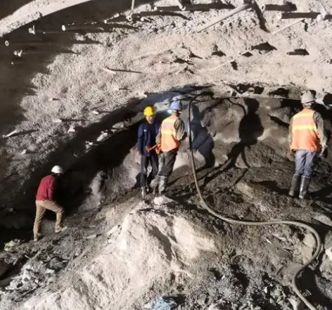 电白拱顶带模注浆料的施工流程及注意事项